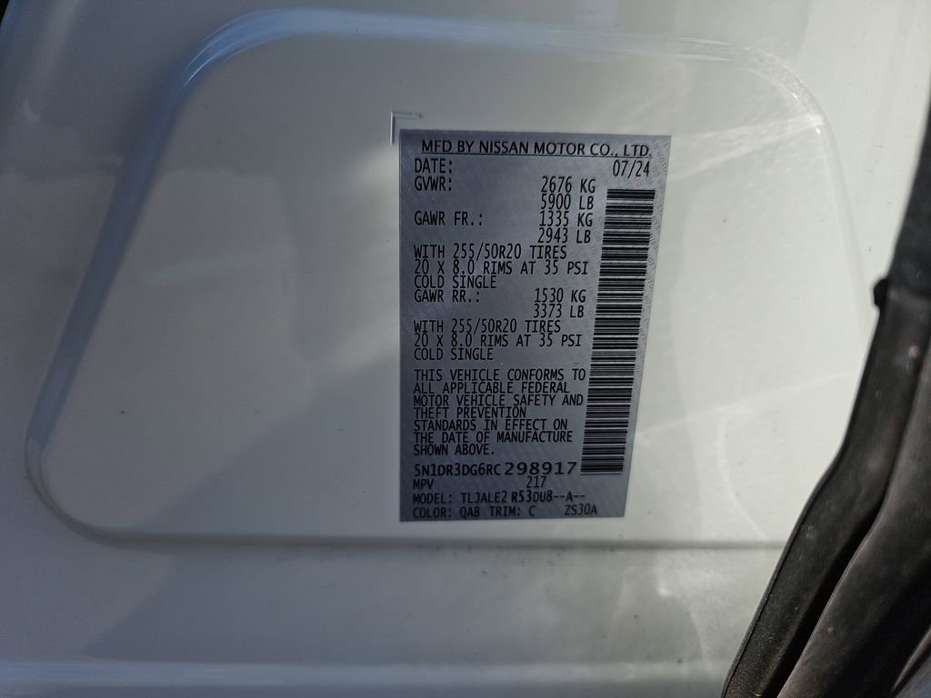 Used 2024 Nissan Pathfinder Platinum w/ Cargo Package image 40