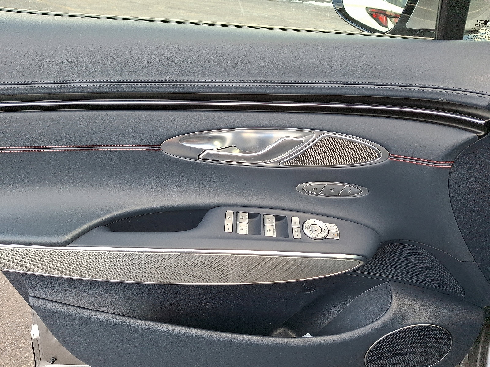 Used 2023 Genesis GV70 2.5T w/ Sport Prestige Package image 12