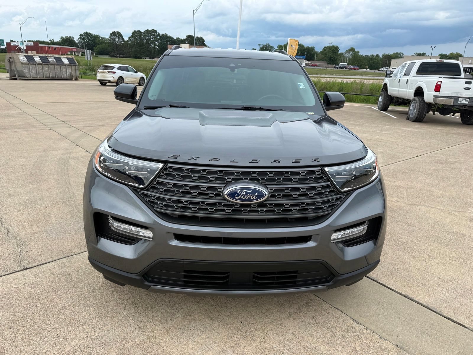 Certified 2024 Ford Explorer XLT w/ Equipment Group 202A RWD image 2
