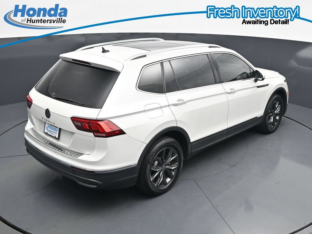 Used 2023 Volkswagen Tiguan SE w/ Panoramic Sunroof Package FWD image 25