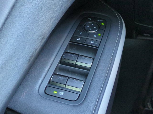 Used 2025 Lexus TX 500h AWD image 22