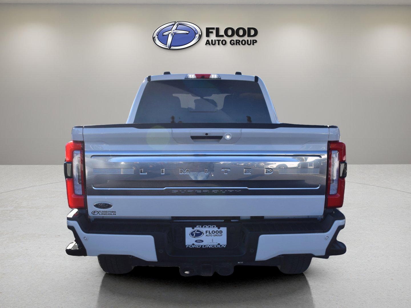 Used 2024 Ford F350 Limited w/ FX4 Off-Road Package image 5