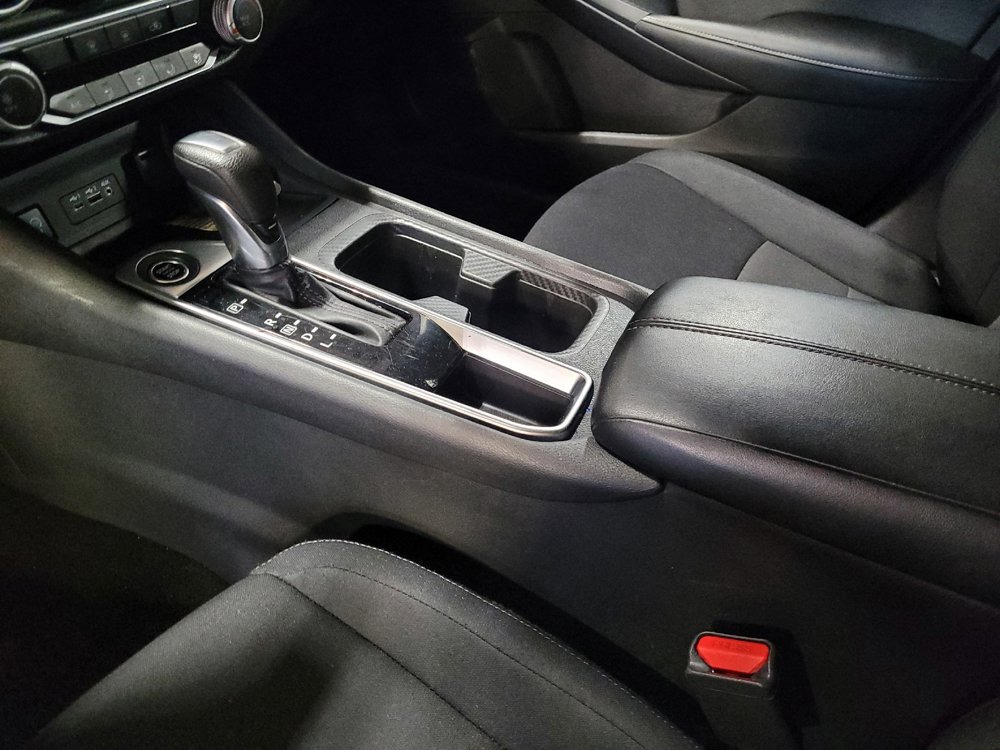 Used 2024 Nissan Sentra SV FWD image 26