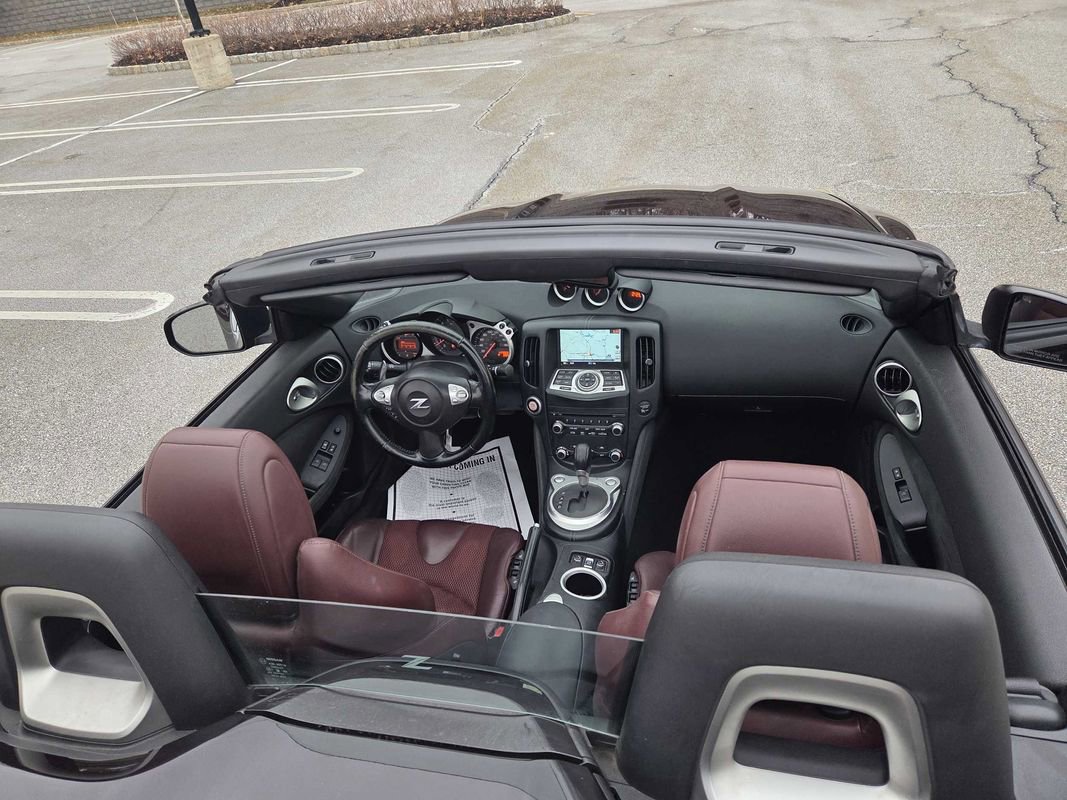 Used 2013 Nissan 370Z Touring w/ Sport Pkg RWD image 19
