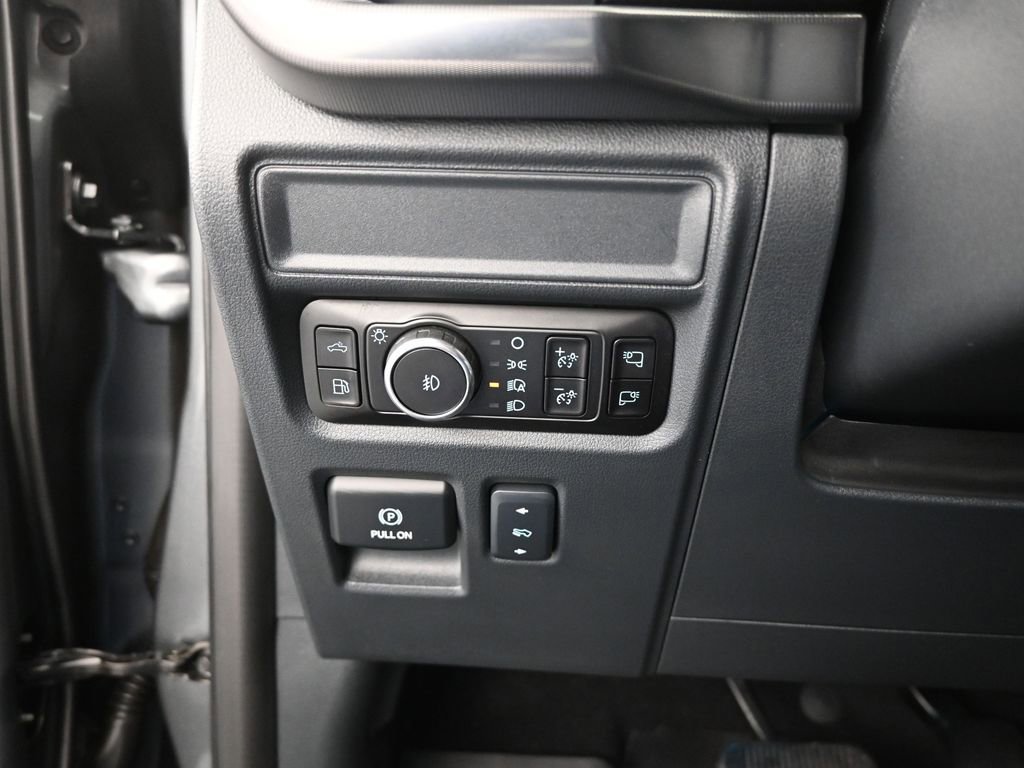 Certified 2025 Ford F150 Platinum w/ Equipment Group 702A High image 13