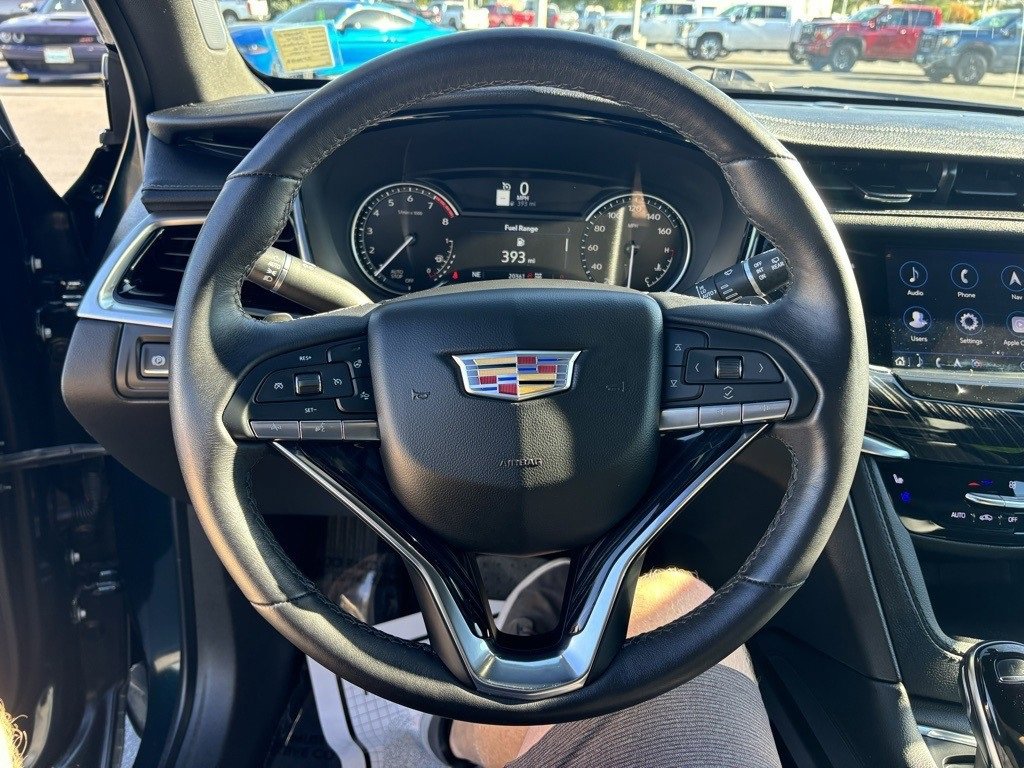 Used 2024 Cadillac XT6 Premium Luxury image 14