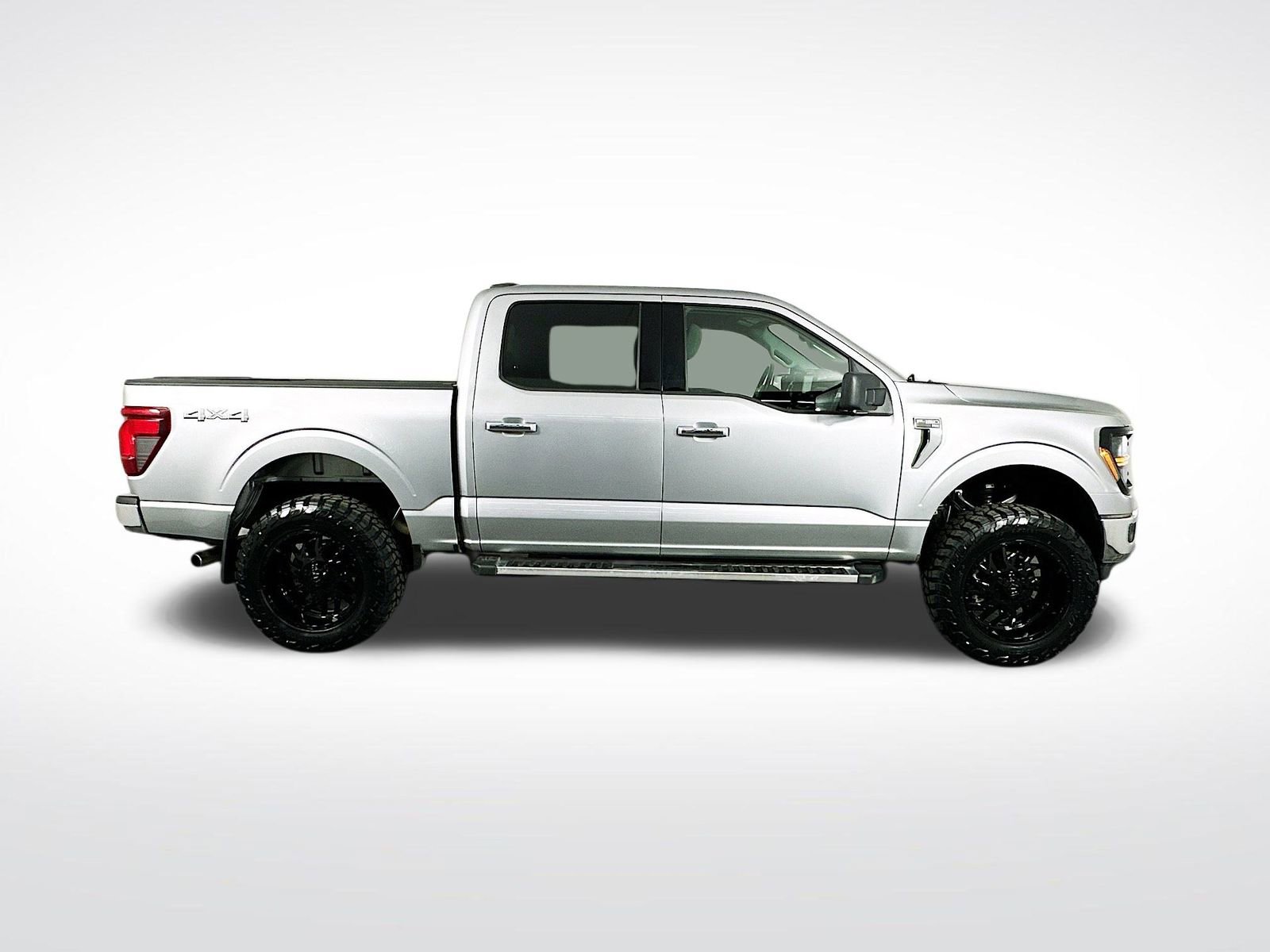 Used 2024 Ford F150 XLT w/ Tow/Haul Package image 9