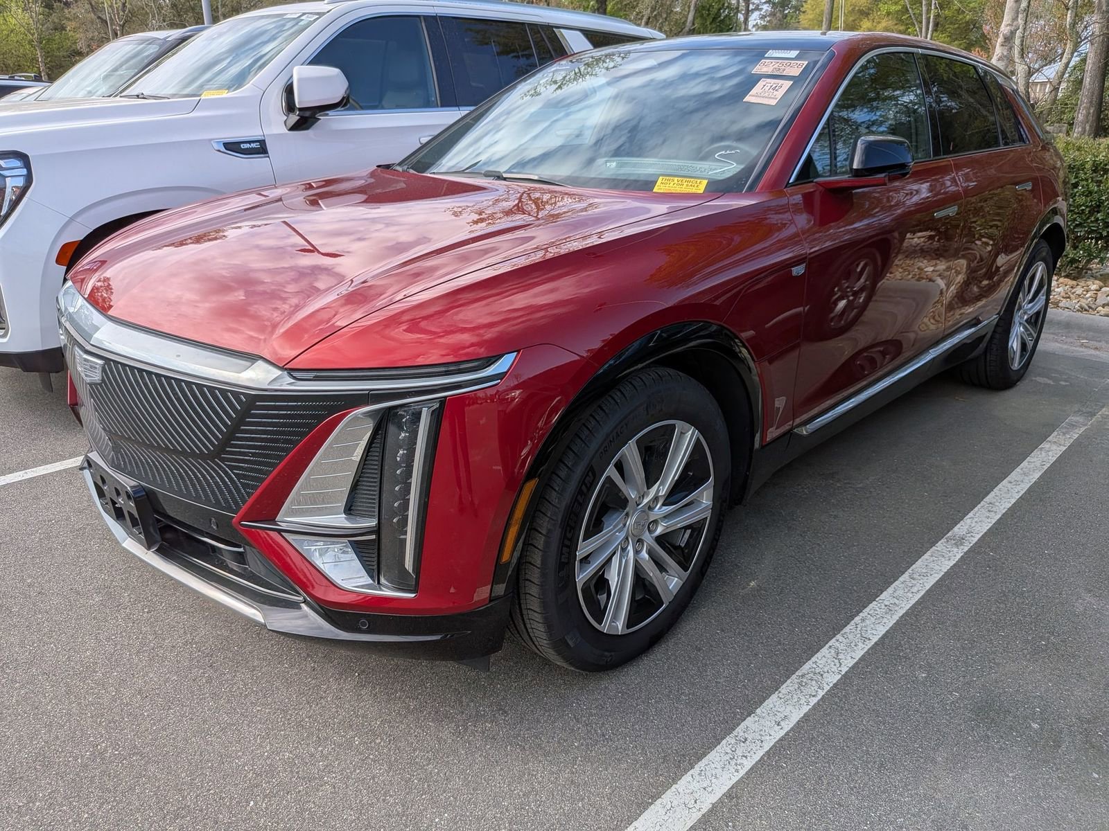 Used 2024 Cadillac Lyriq Tech w/ Driver Assist Package image 5