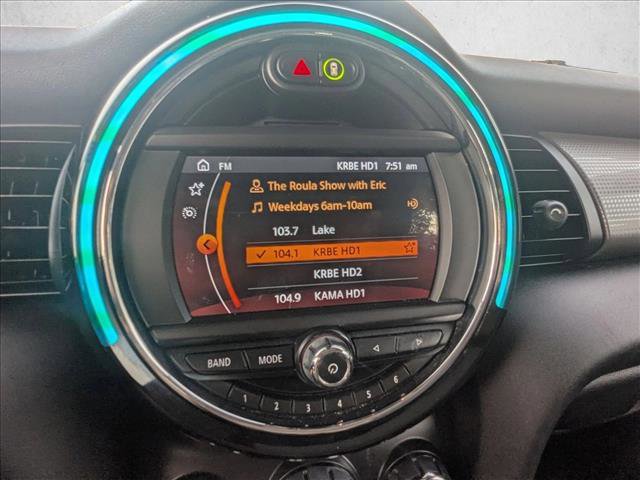 Used 2021 MINI Cooper 4-Door Hardtop w/ 6.5" Touchscreen Package image 12