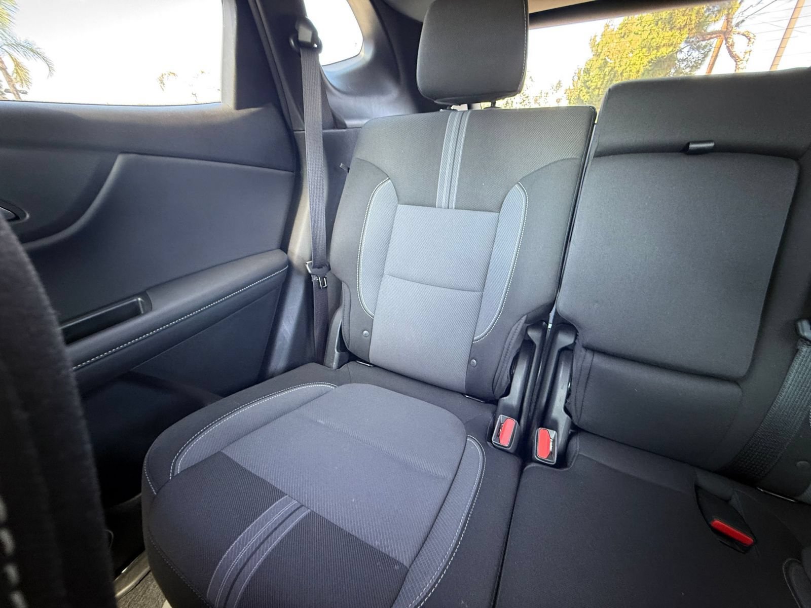 Used 2025 Chevrolet Blazer LT FWD image 36