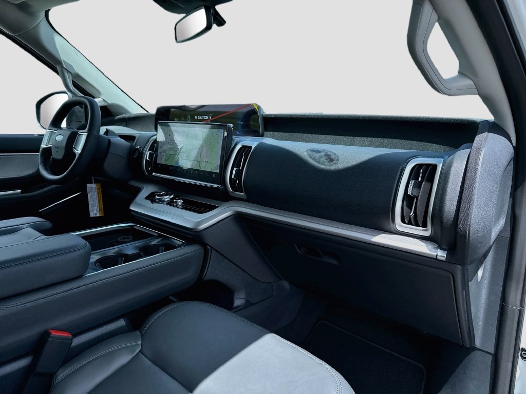New 2027 Ford Expedition Active RWD image 30