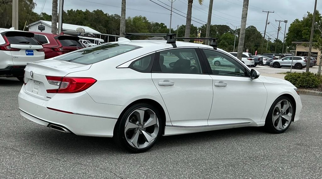 Used 2018 Honda Accord Touring image 9