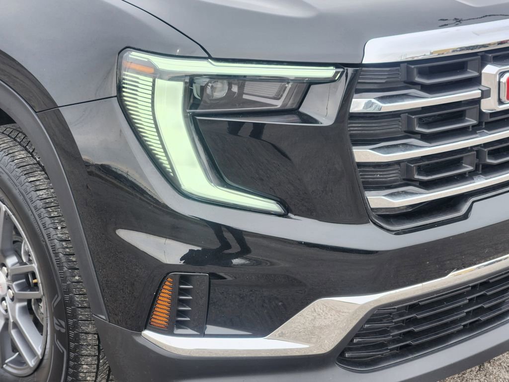 Used 2025 GMC Acadia Elevation image 9