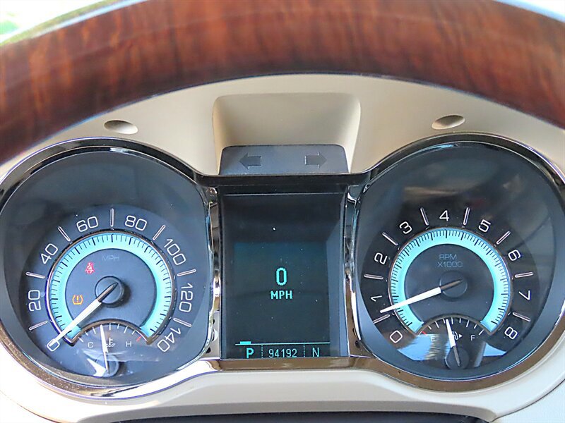 Used 2010 Buick LaCrosse CXL w/ Luxury Package FWD image 13