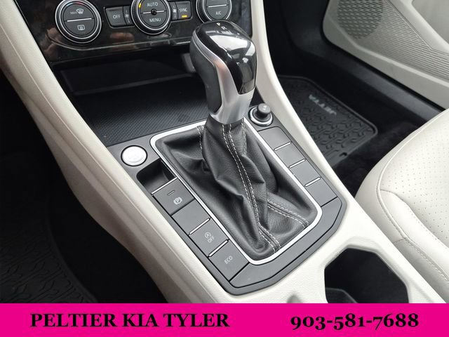 Used 2023 Volkswagen Jetta SE w/ Panoramic Sunroof Package FWD image 38