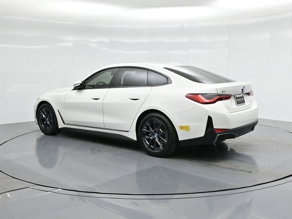 Used 2022 BMW i4 eDrive40 w/ Premium Package image 7