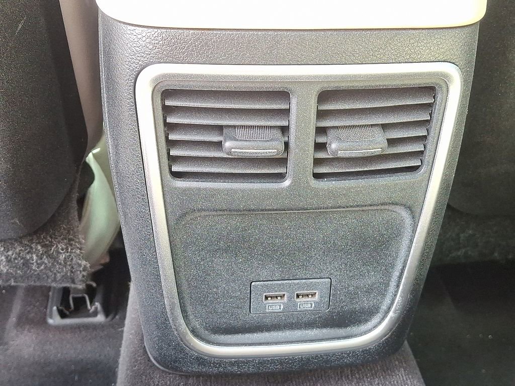 Used 2016 Chrysler 300 Limited image 11