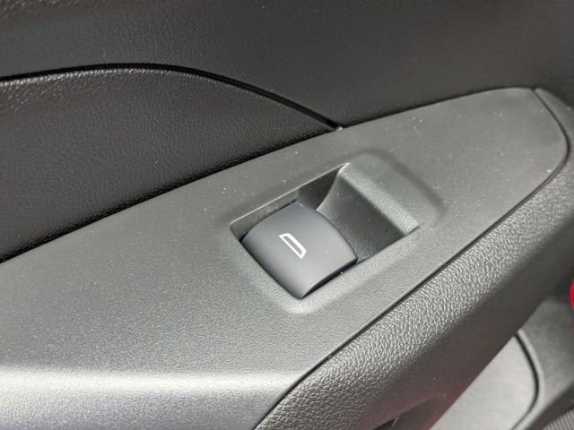 New 2026 Chevrolet Trax RS w/ Sunroof Package FWD image 25