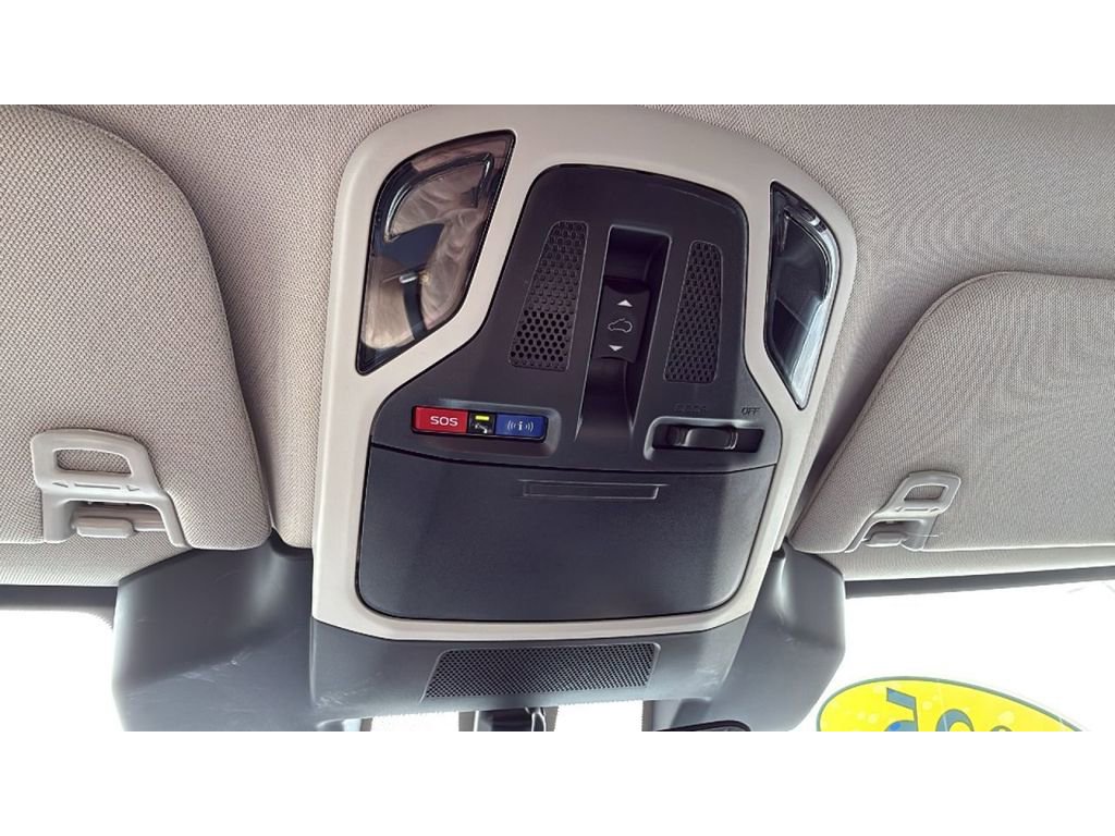 Used 2025 Subaru Outback Limited image 25