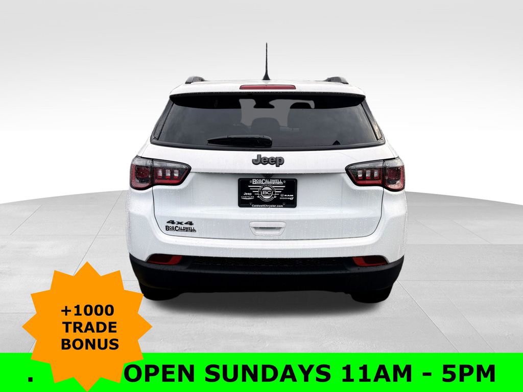 New 2026 Jeep Compass Latitude image 6