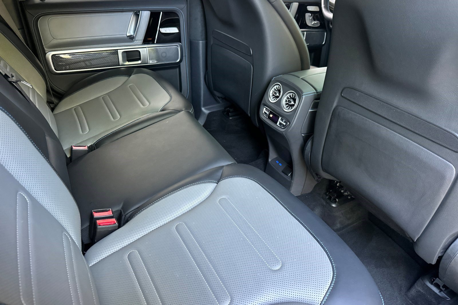Used 2025 Mercedes-Benz G 580 w/ EQ Technology image 30