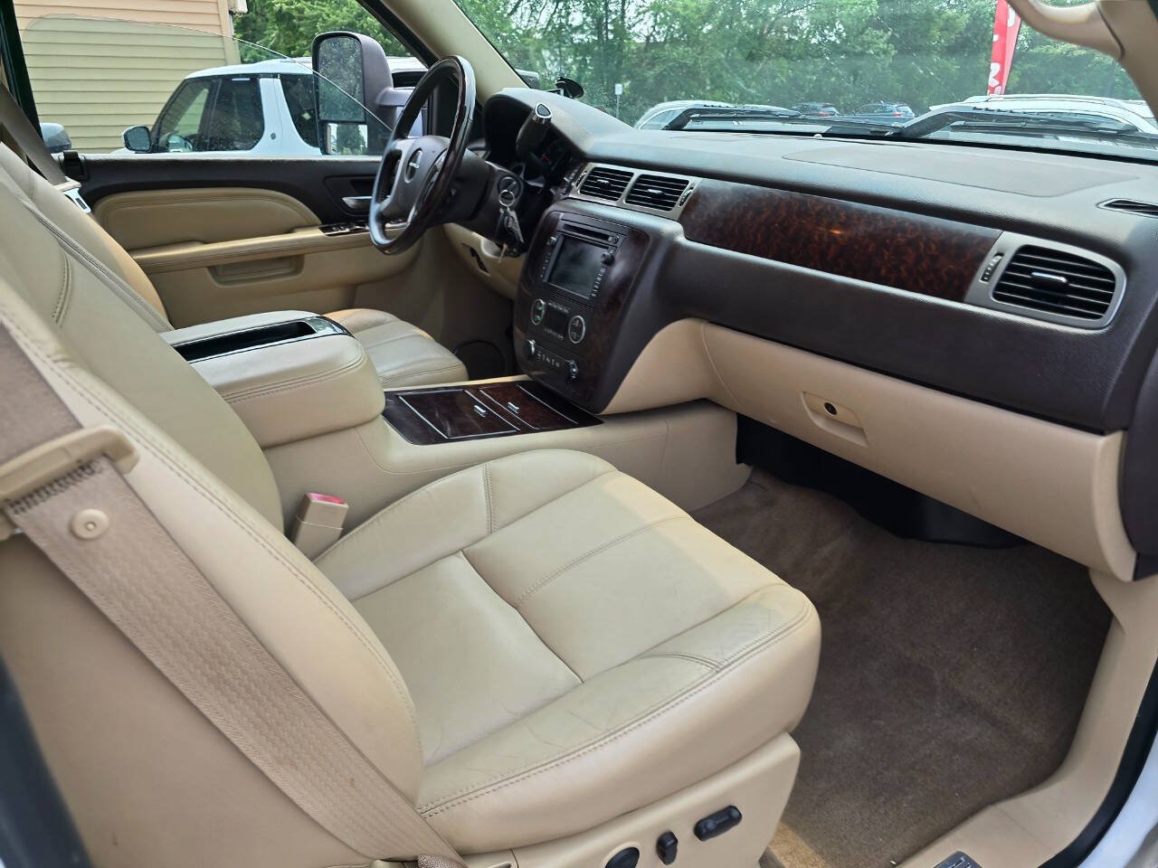 Used 2011 GMC Sierra 3500 Denali AWD/4WD image 39
