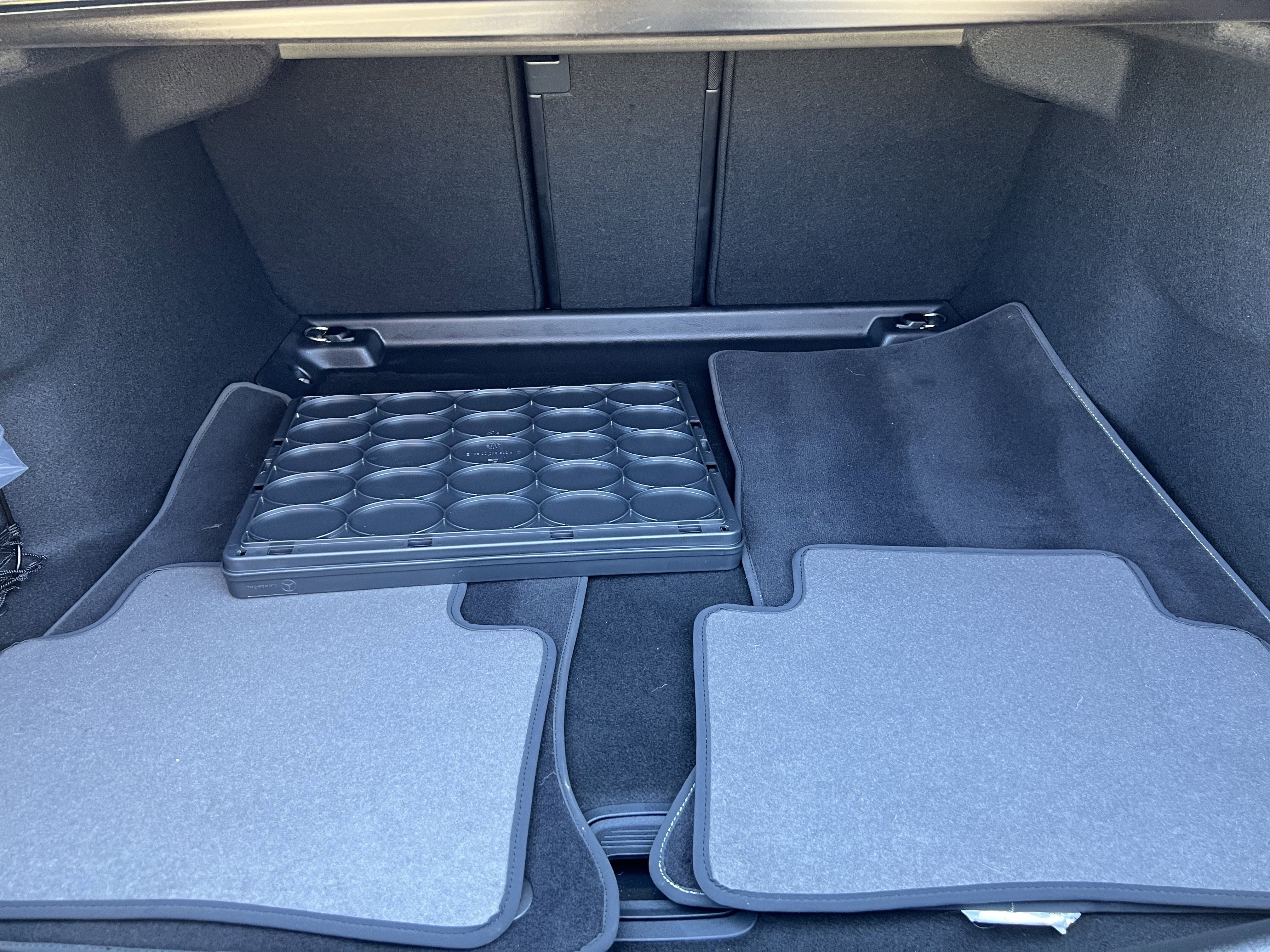 Used 2025 Mercedes-Benz C 300 Sedan image 34