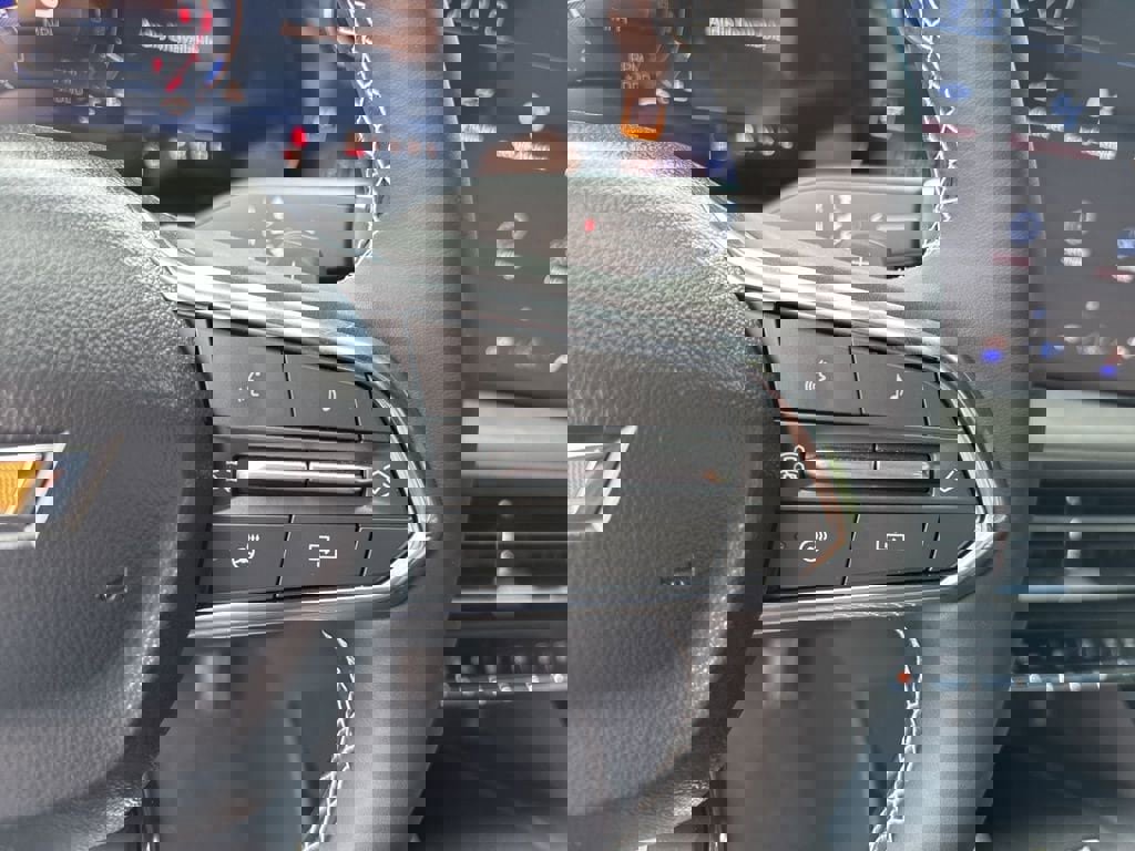 New 2026 Chevrolet Traverse LT w/ Sun and Wheel Package FWD image 19