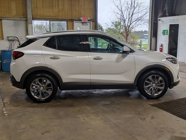 Certified 2022 Buick Encore GX Essence w/ Advanced Technology Package image 6