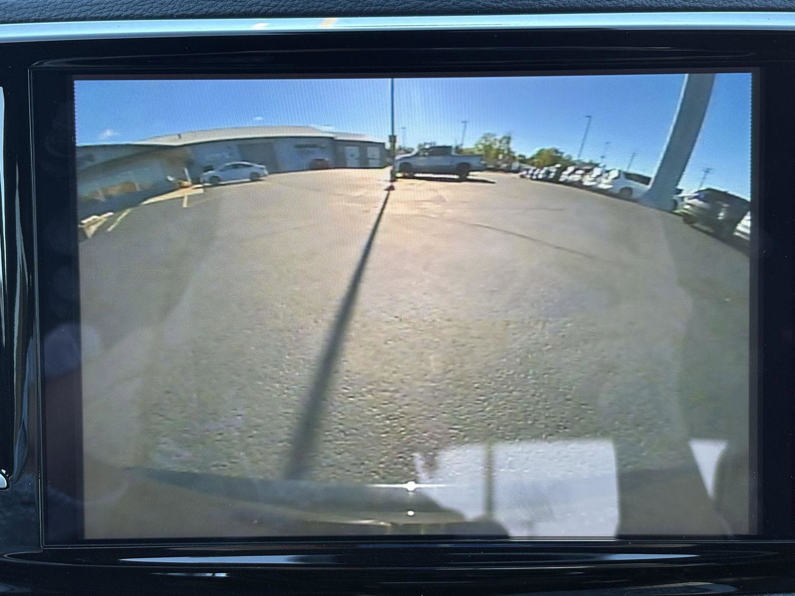 Used 2025 Chrysler Pacifica Limited image 5