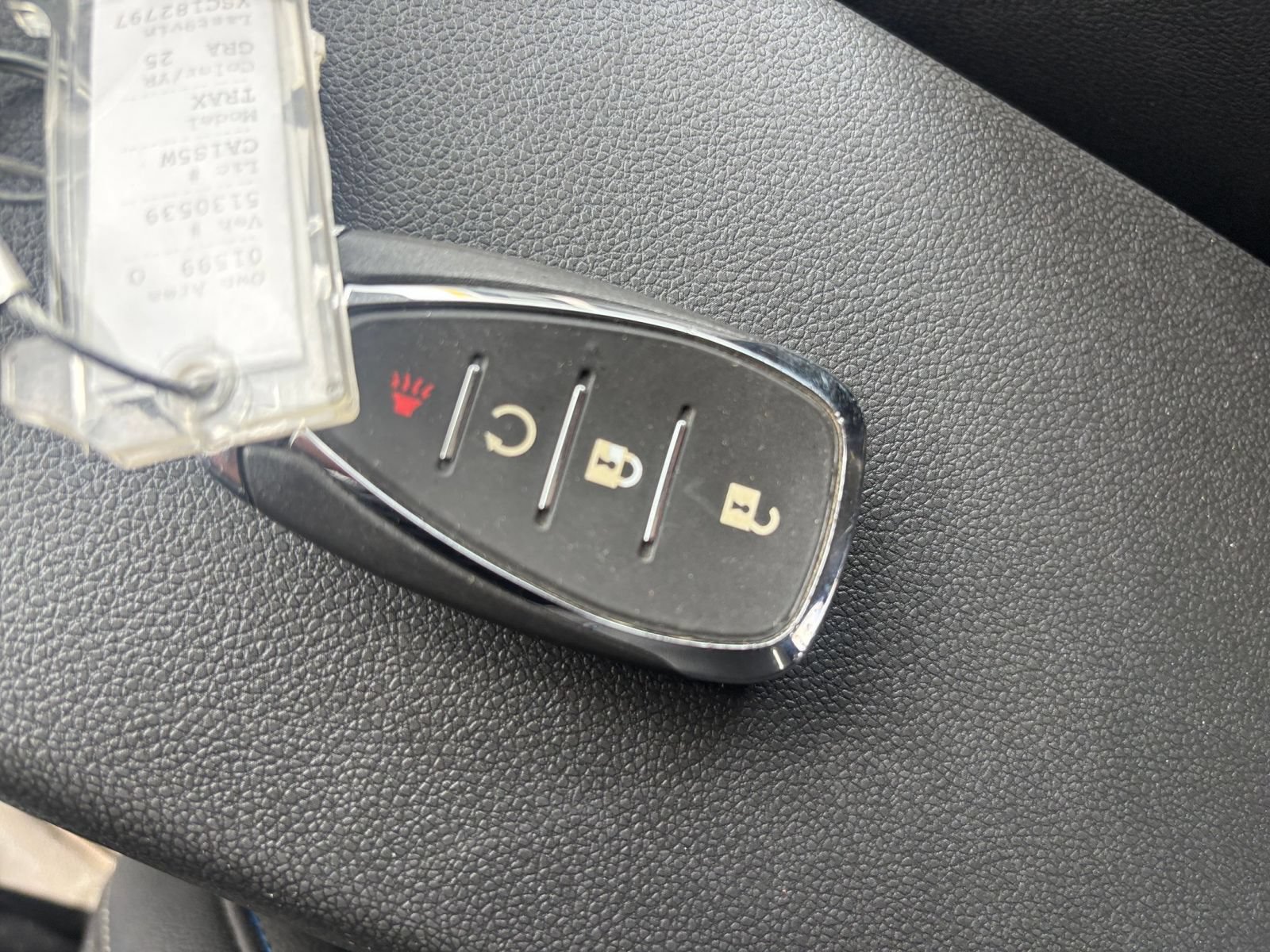 Used 2025 Chevrolet Trax LT FWD image 21