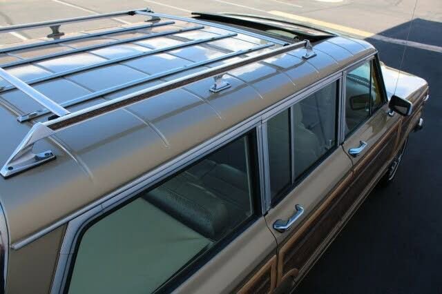 Used 1990 Jeep Grand Wagoneer image 49