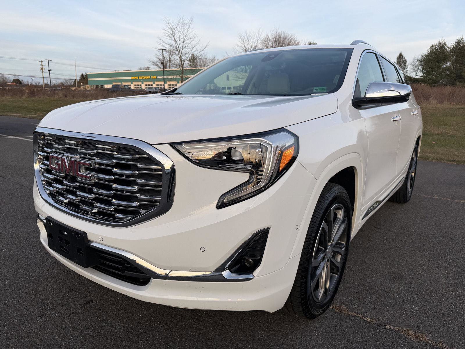 Used 2018 GMC Terrain Denali w/ Advanced Safety Package image 2
