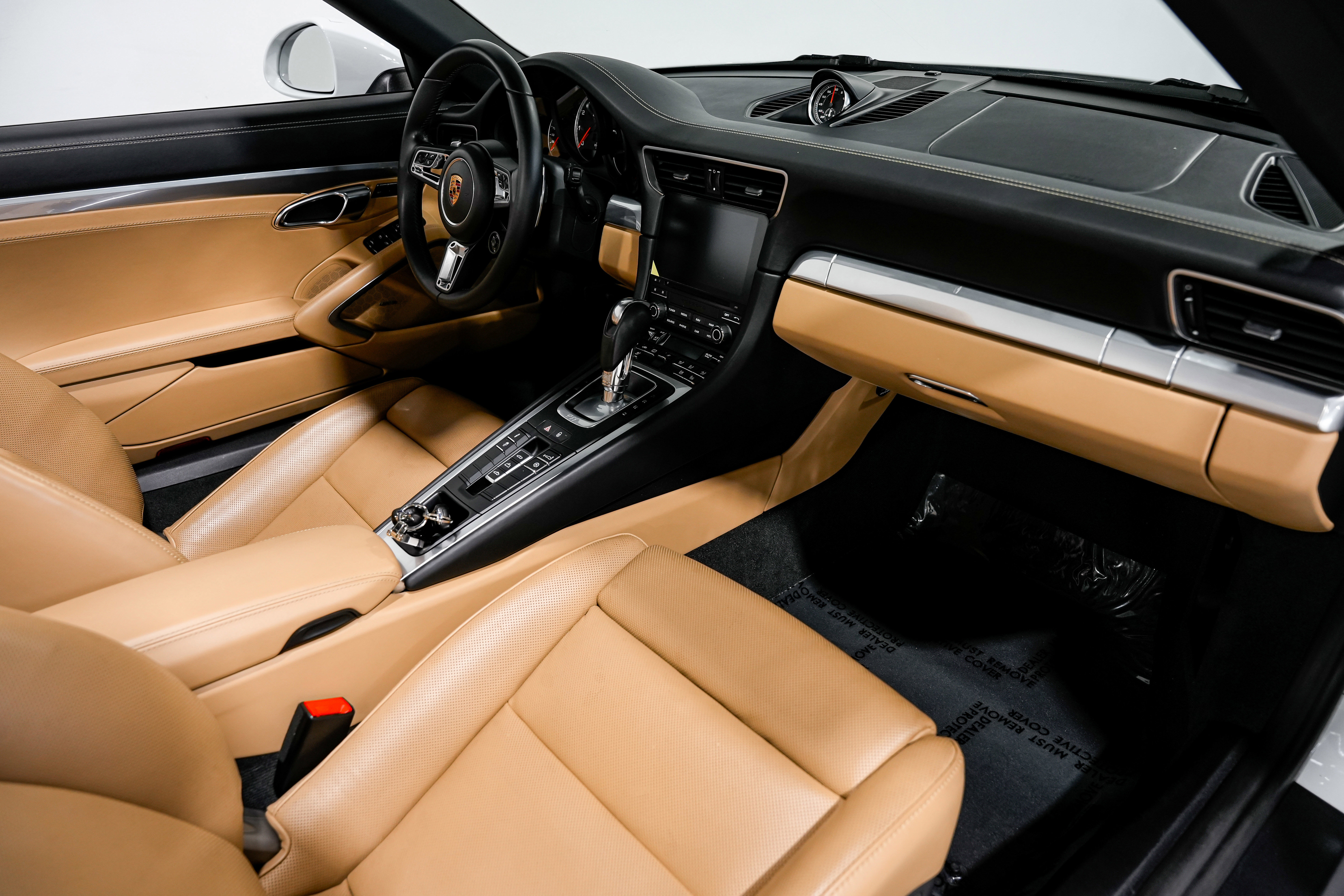 Used 2018 Porsche 911 Turbo image 31