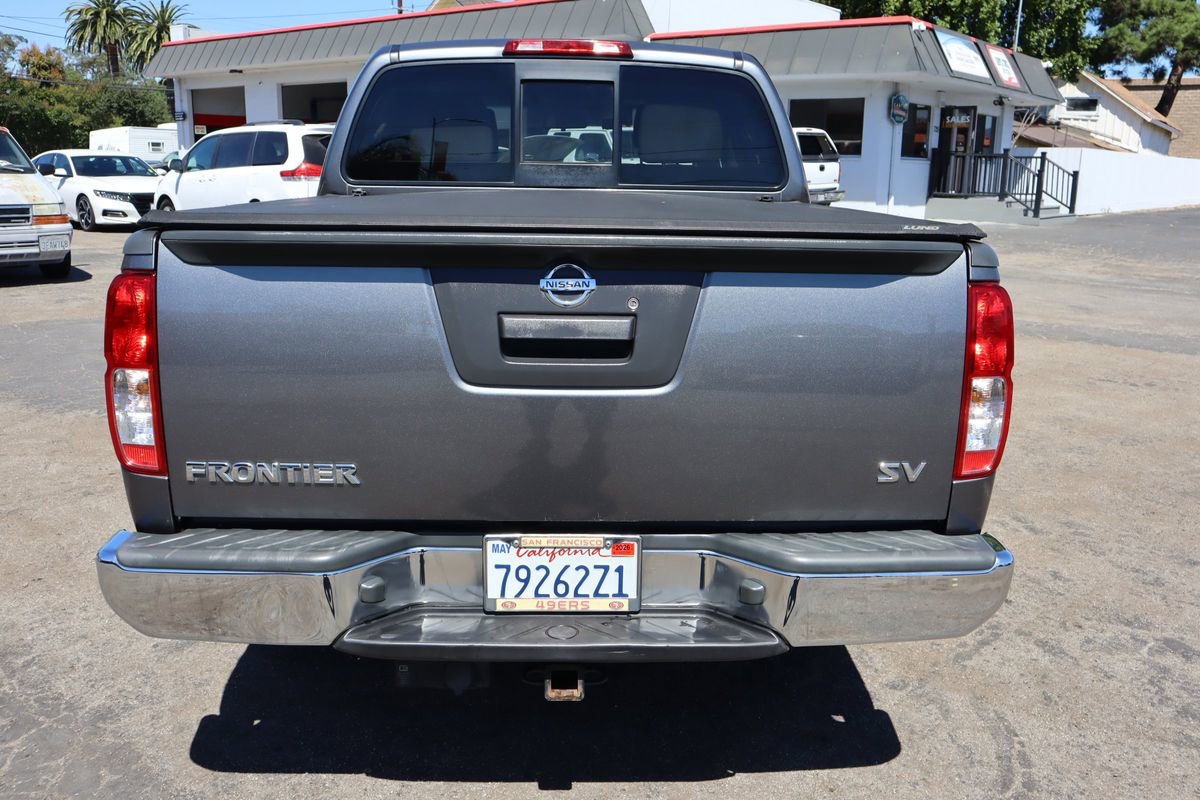 Used 2016 Nissan Frontier SV image 5