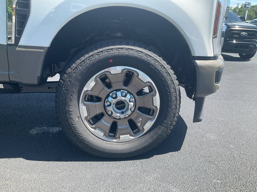 New 2026 Ford F350 King Ranch w/ FX4 Off-Road Package AWD/4WD image 10