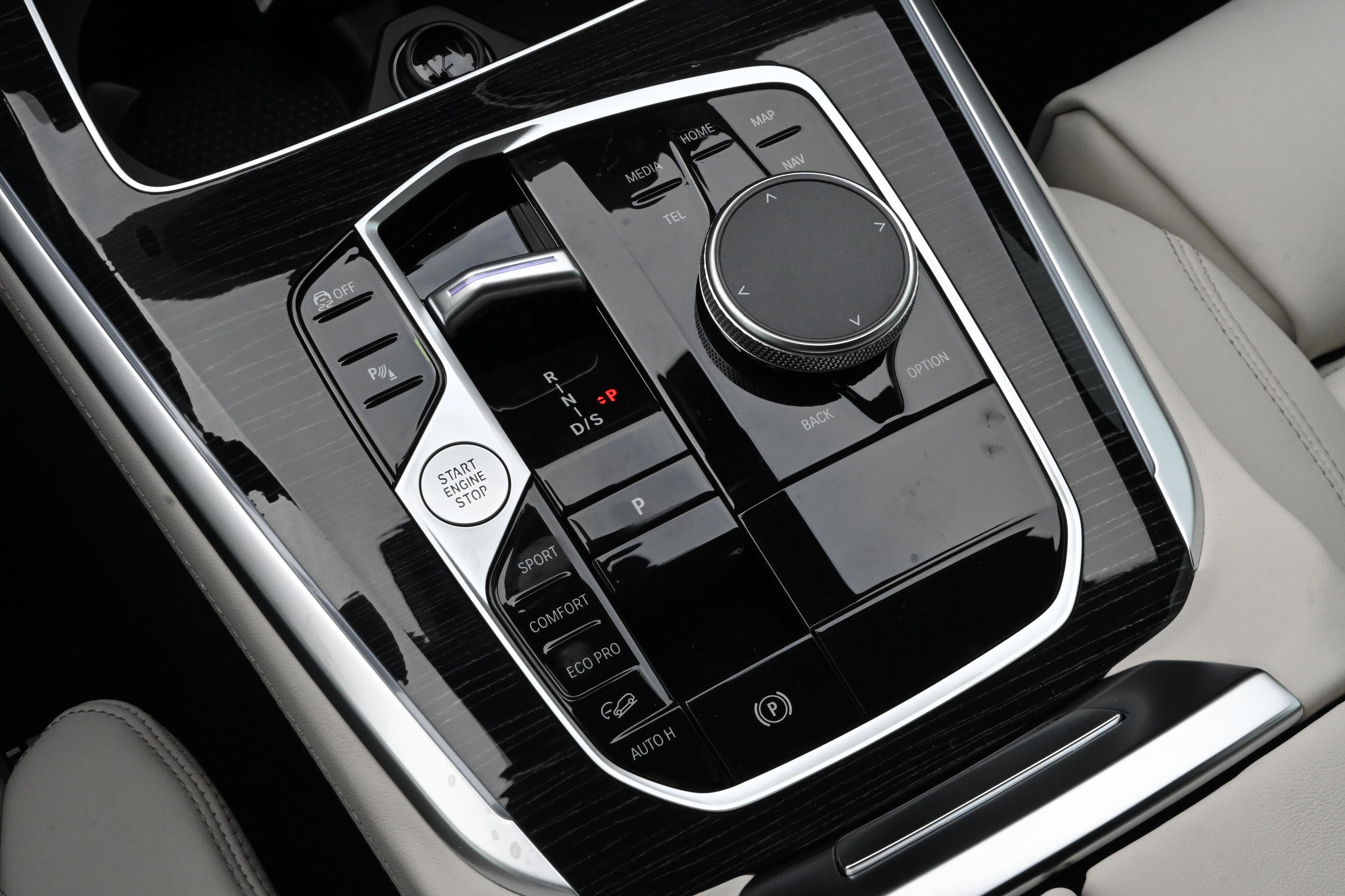 New 2026 BMW X5 xDrive40i AWD/4WD image 25