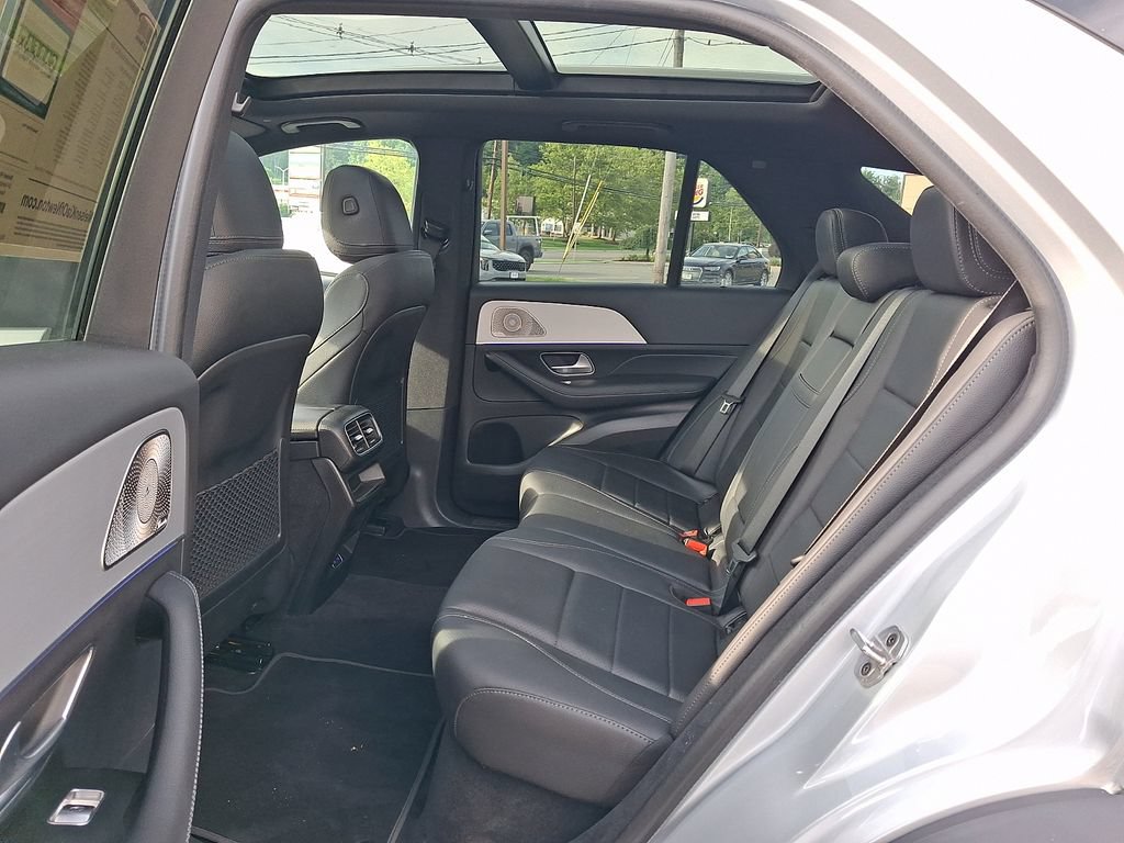 Used 2025 Mercedes-Benz GLE 350 4MATIC image 11