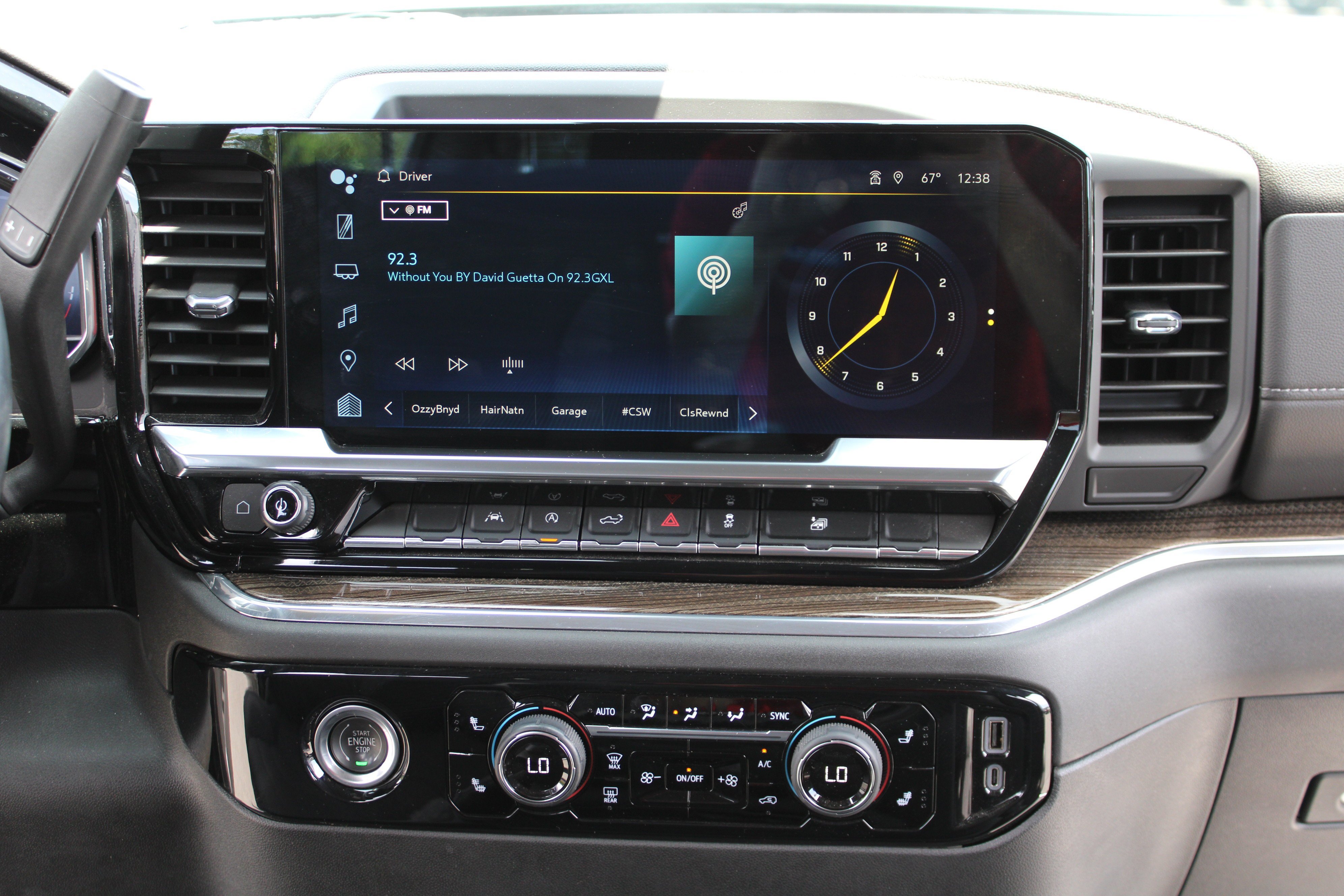Used 2023 Chevrolet Silverado 1500 LT AWD/4WD image 26