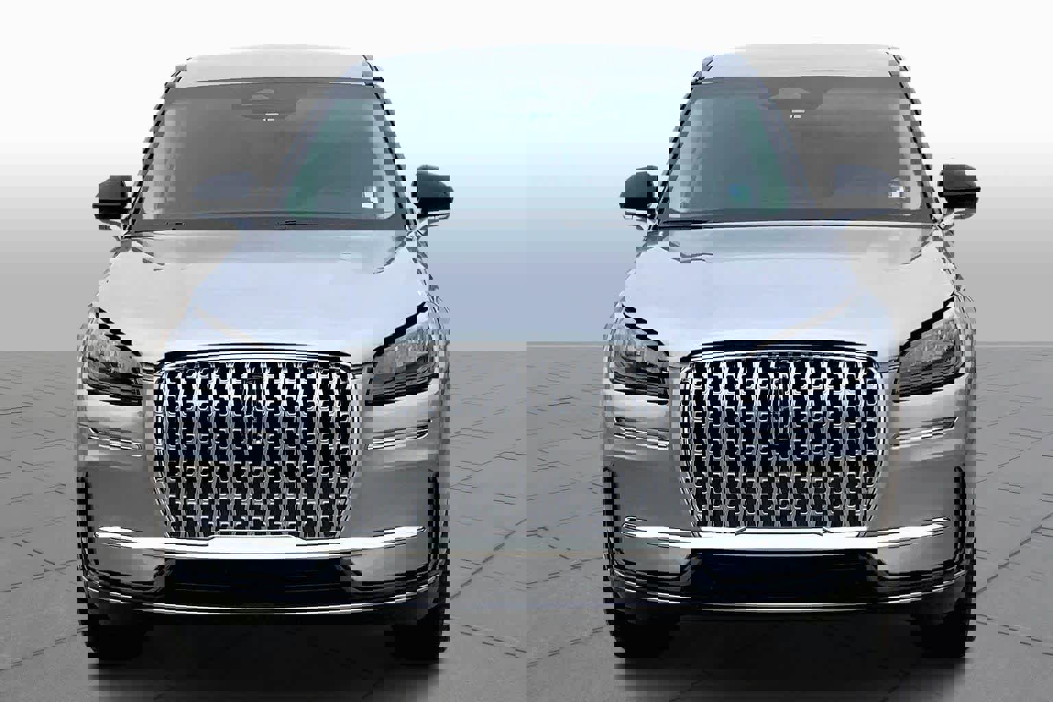 Used 2024 Lincoln Corsair FWD image 4