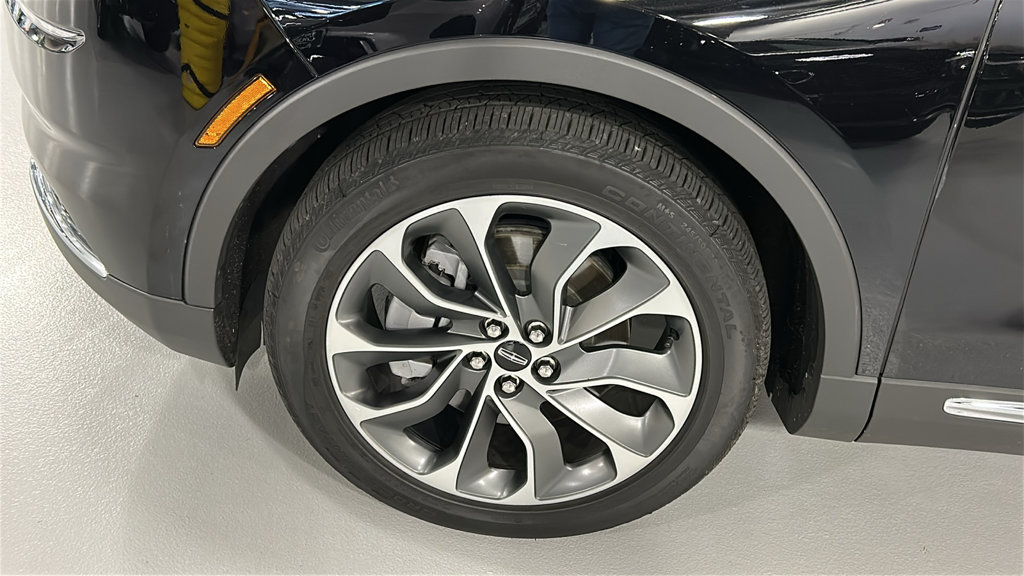 Used 2023 Lincoln Nautilus Reserve AWD/4WD image 8