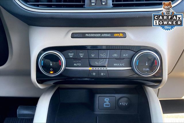 Used 2022 Ford Escape SE w/ SE Sport Appearance Package image 31