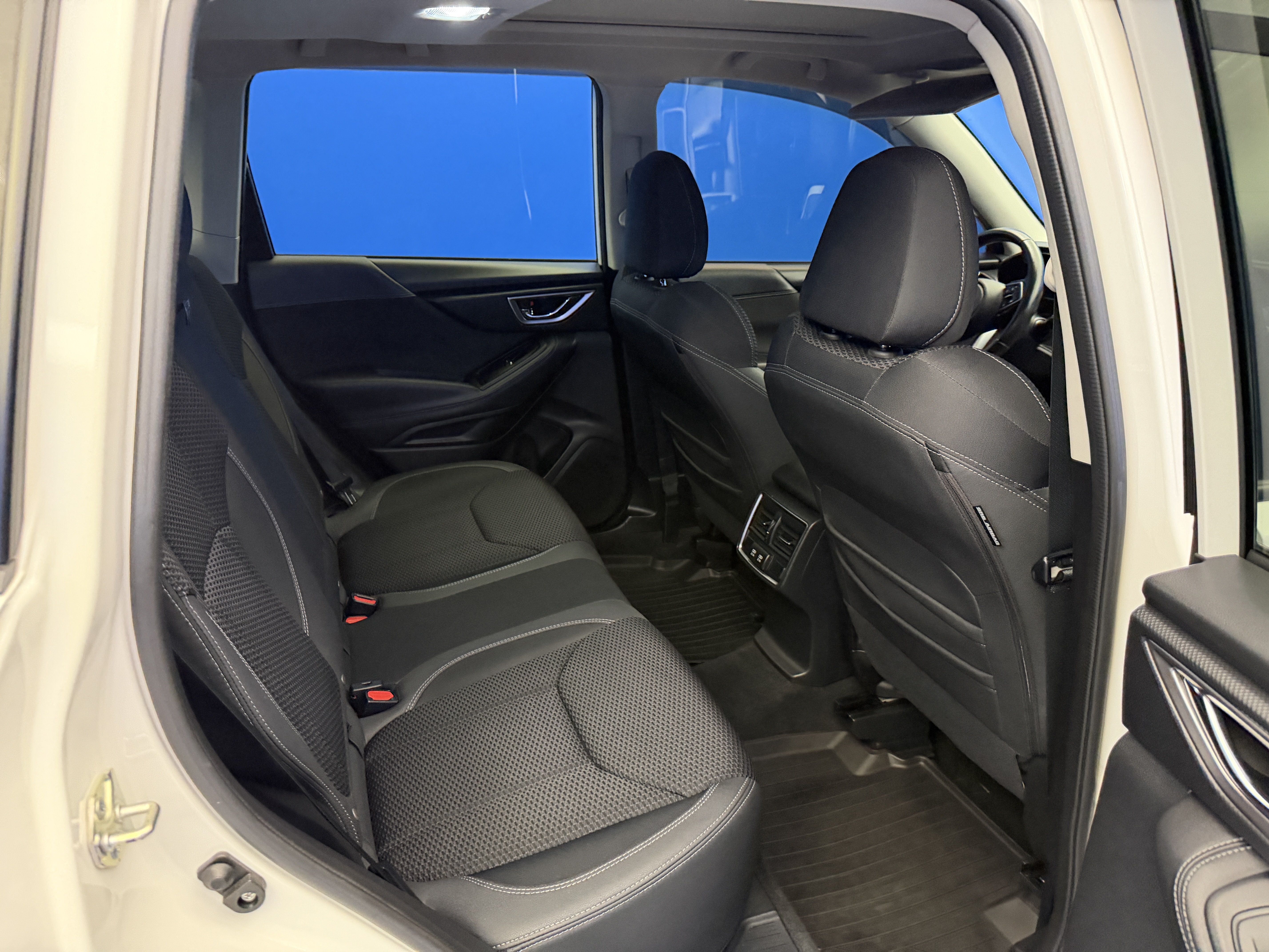 Used 2019 Subaru Forester Premium AWD/4WD image 27