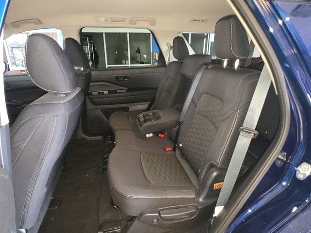 Used 2025 Nissan Pathfinder SV FWD image 21