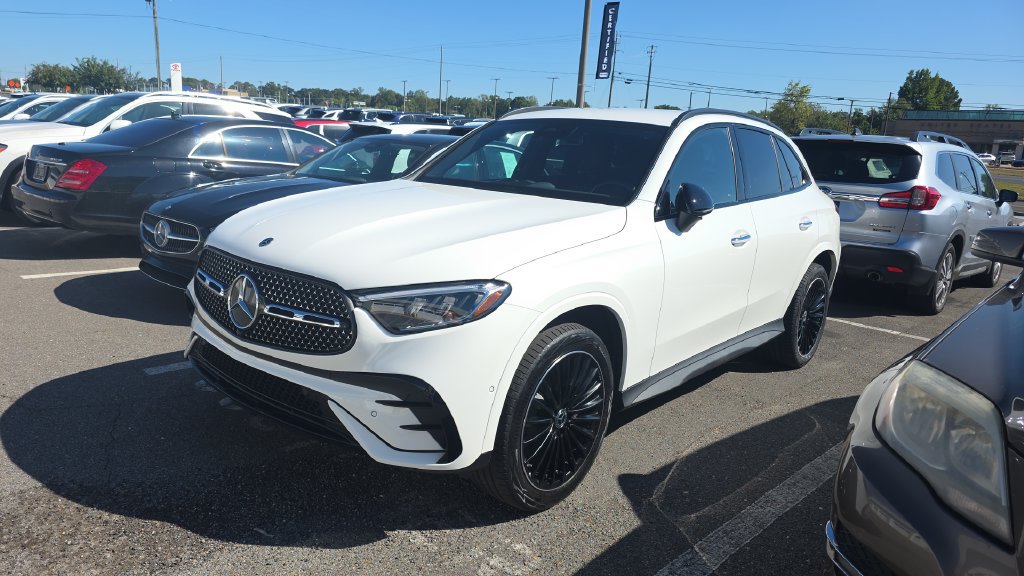 Certified 2026 Mercedes-Benz GLC 300 image 3