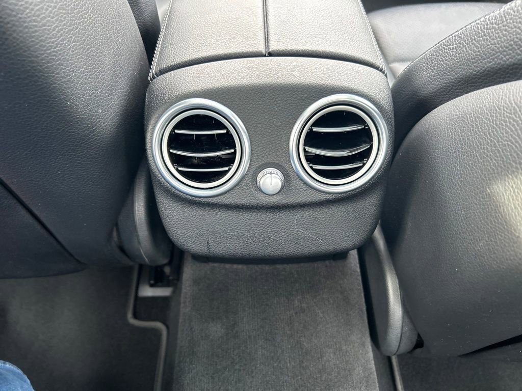 Used 2015 Mercedes-Benz C 300 Sedan image 13