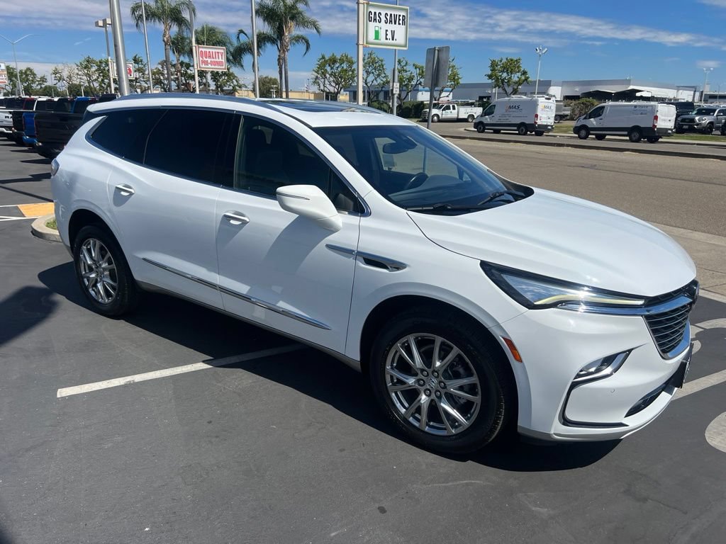 Used 2023 Buick Enclave Essence w/ Experience Buick Package FWD image 12