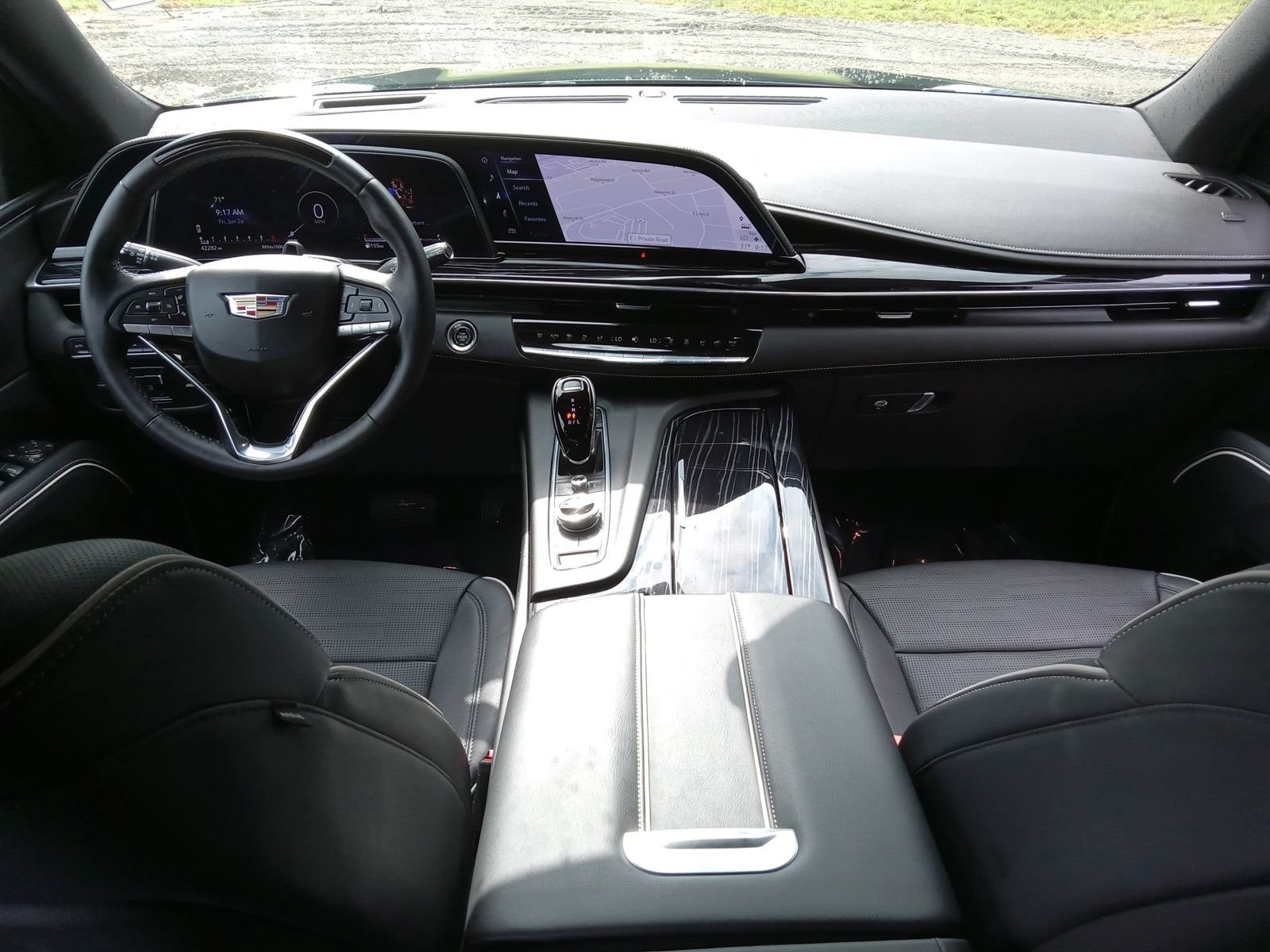 Used 2023 Cadillac Escalade Sport w/ LPO, ONYX Package AWD/4WD image 16