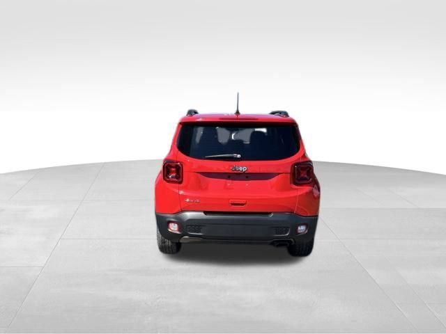 Used 2020 Jeep Renegade Limited w/ UConnect 8.4 Nav Group AWD/4WD image 6