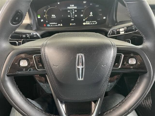 Used 2023 Lincoln Aviator AWD image 12